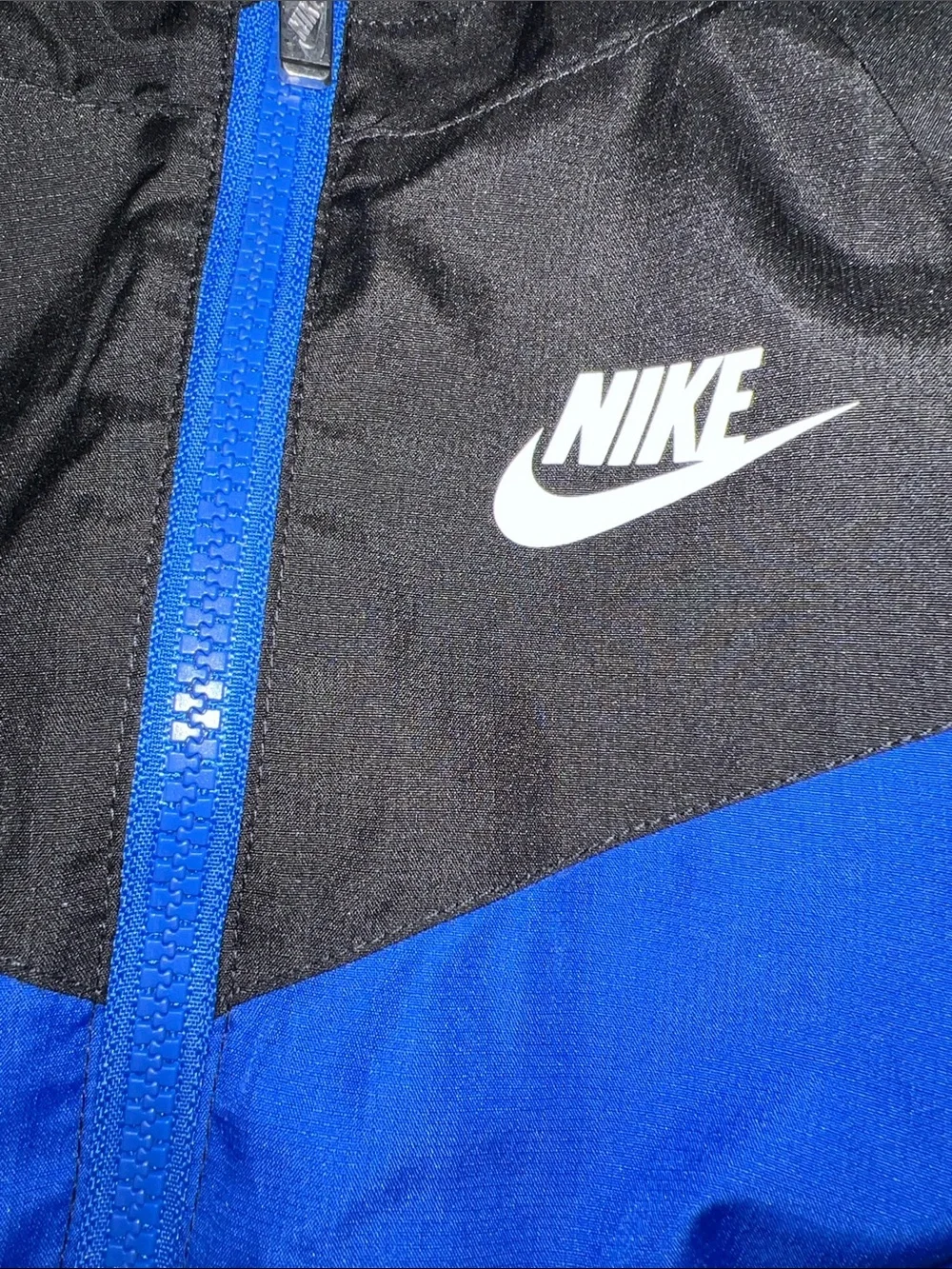 Nike Hooded Windbreaker